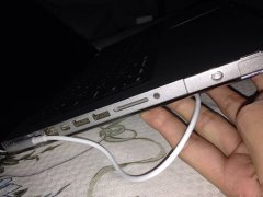 苹果笔记本充不进电怎么办_macbook充不进