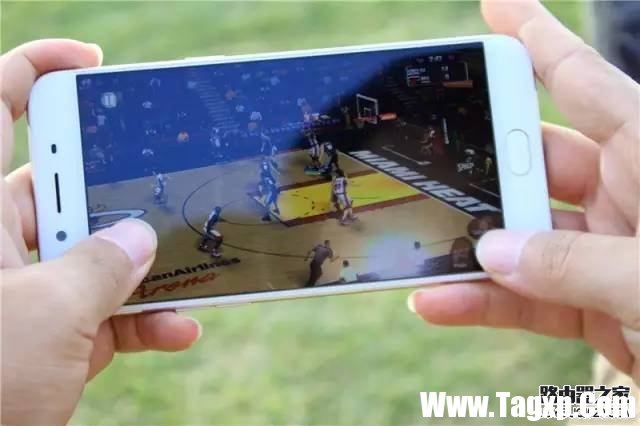 手机链接WiFi后还有必要关闭移动网络吗?