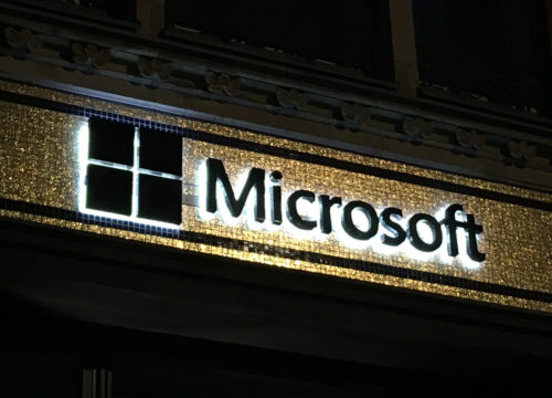 Microsoft正在调查Exchange Server攻击中